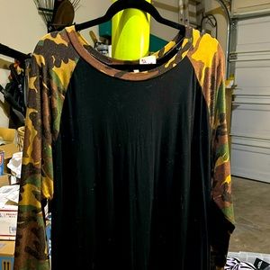 black with camouflage sleeves & neckline super soft T-shirt material very comfy